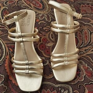 Naturalizer gold "Starla" sandal, size 7.5